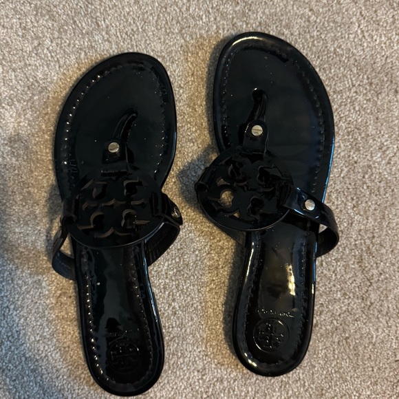 Tory Burch Miller logo sandals black patent leather - Picture 2 of 8